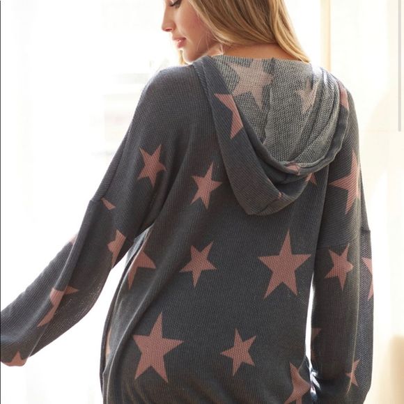🆕Star print oversized hooded pullover - Picture 13 of 16